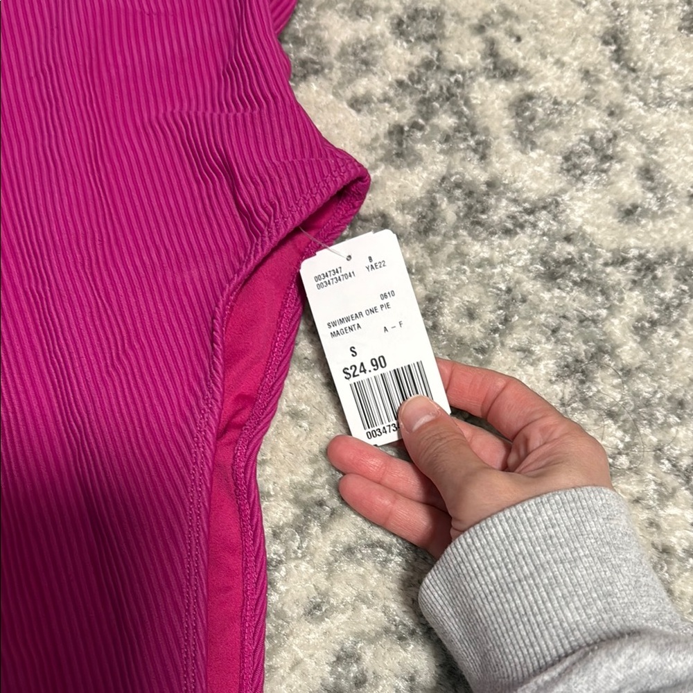 Vibrant Pink Ribbed Swimsuit - Picture 2 of 3